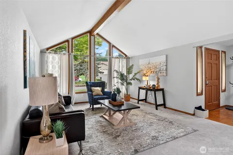 $880,000 | 21011 36th Place West, Lynnwood, WA 98036