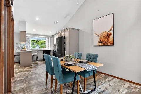 $880,000 | 21011 36th Place West, Lynnwood, WA 98036