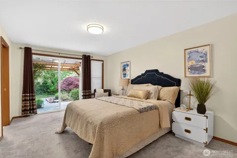 $880,000 | 21011 36th Place West, Lynnwood, WA 98036
