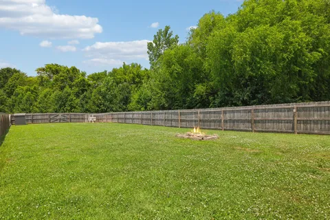 $289,900 | 565 Oakmont Drive, Clarksville, TN 37042