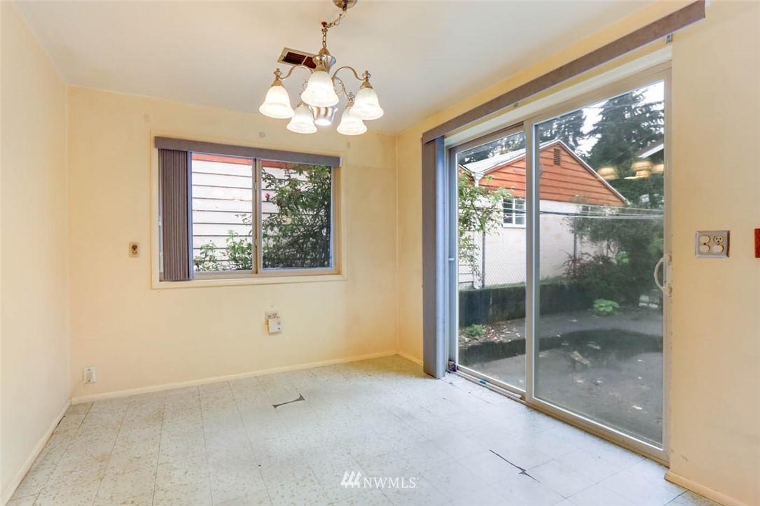 3618 Northeast 6th Place Renton, WA 98056 - Photo 13 of 25 Gallery Image 13