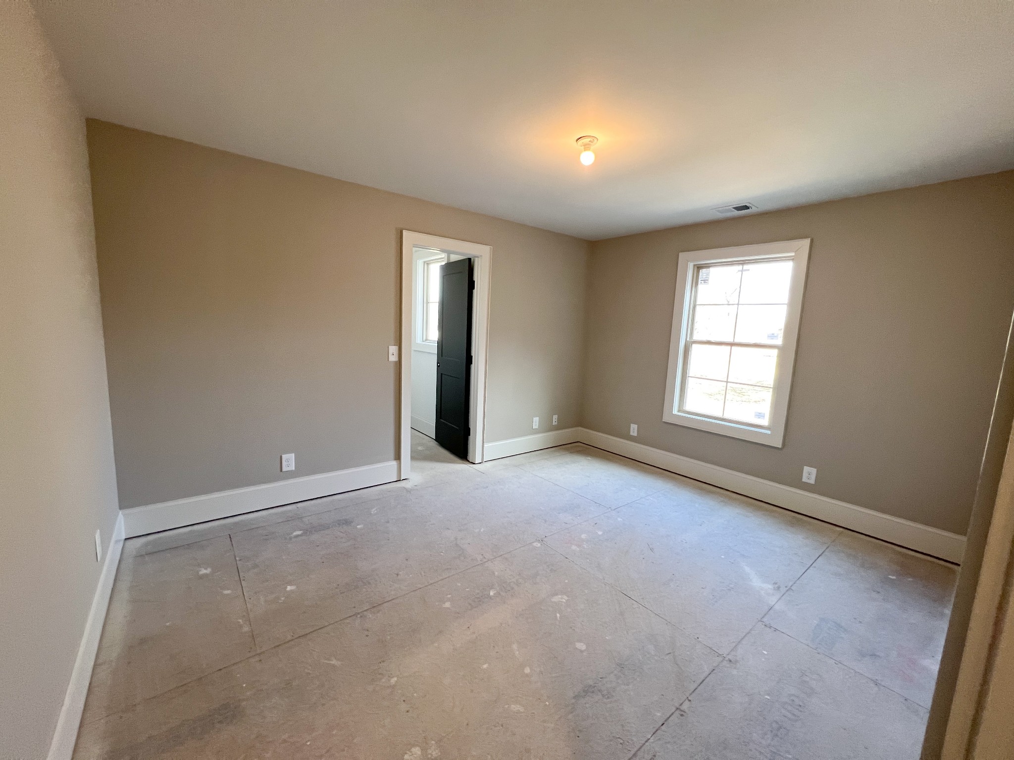 2000 Cairo Bend Road Lebanon, TN 37087 - Photo 28 of 35 an empty room with windows