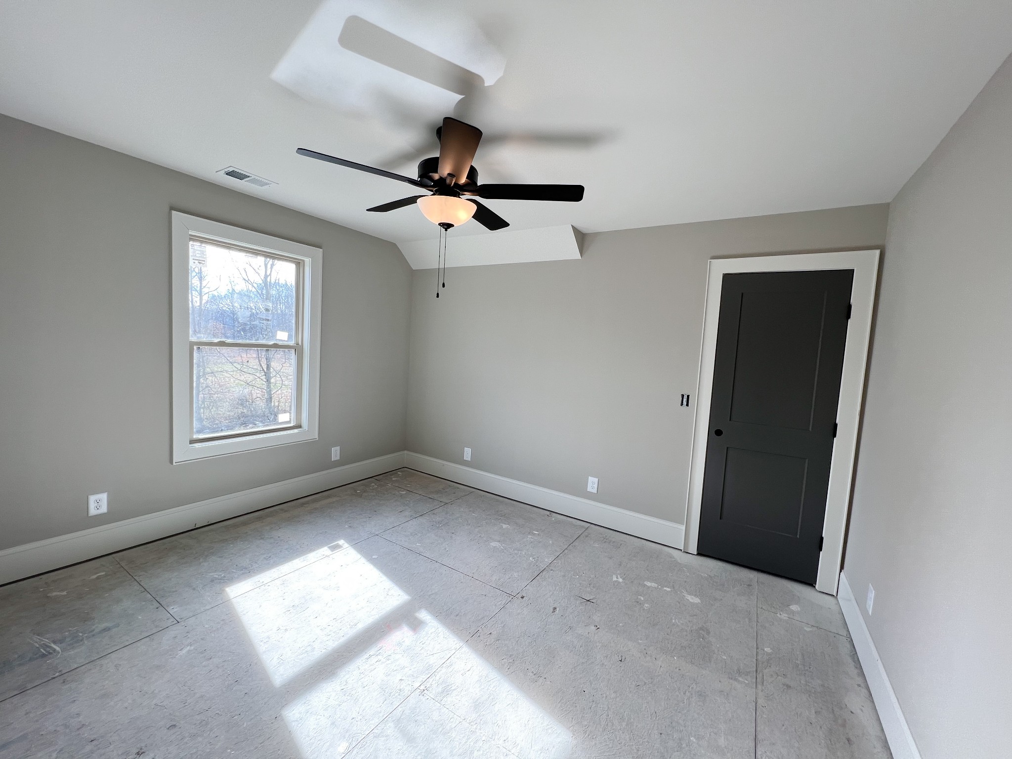 2000 Cairo Bend Road Lebanon, TN 37087 - Photo 30 of 35 a view of room with window and ceiling fan