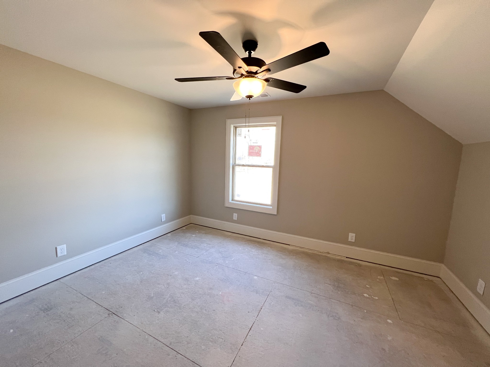 2000 Cairo Bend Road Lebanon, TN 37087 - Photo 31 of 35 an empty room with ceiling fan and window
