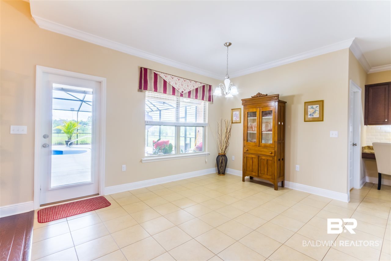 4094 Craigend Loop Gulf Shores, AL 36542 - Photo 23 of 33 Sunroom
