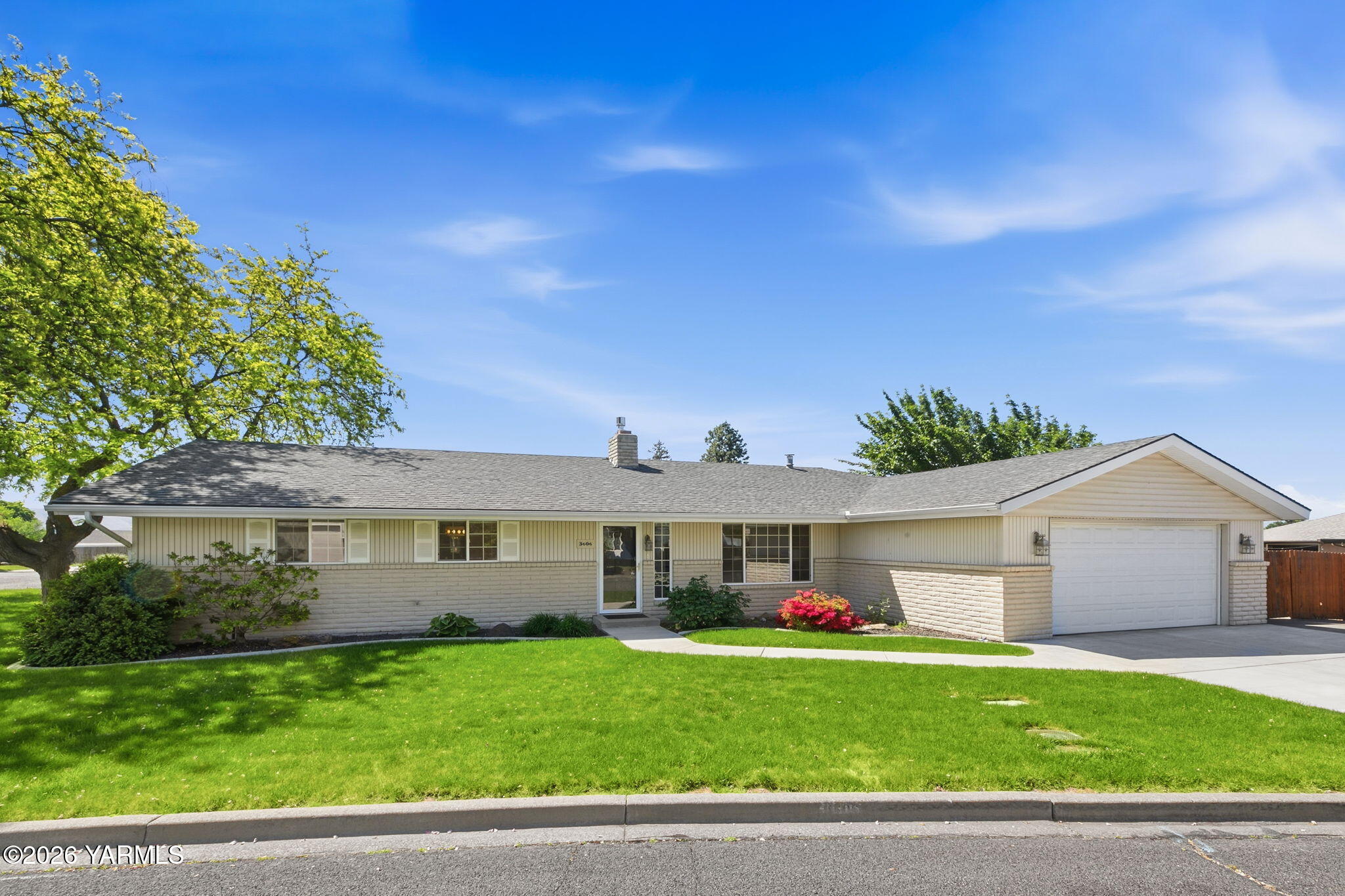 3606 Clinton Way Yakima, WA 98902 - Photo 3 of 30 3606 Clinton Way