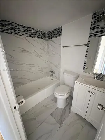 $2,450 | 1407 Northwest 103rd Street, Unit 306, Miami, FL 33147