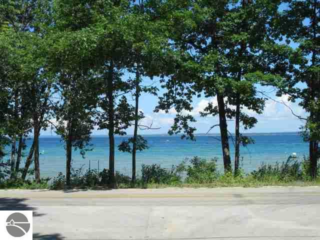 3650 Bluff Ridge Road Traverse City, MI 49686 - Photo 9 of 9 1667161-8.JPG