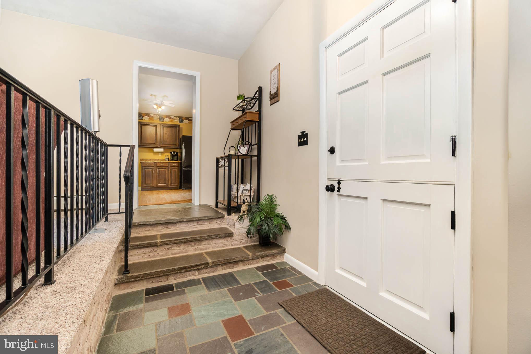 261 East Oregon Road Lititz, PA 17543 - Photo 3 of 30