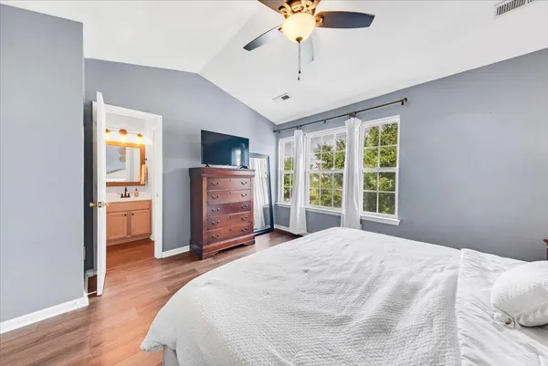 $2,250 | 454 Doane Way, Wando, SC 29492