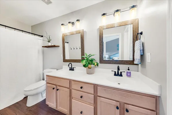 $2,250 | 454 Doane Way, Wando, SC 29492