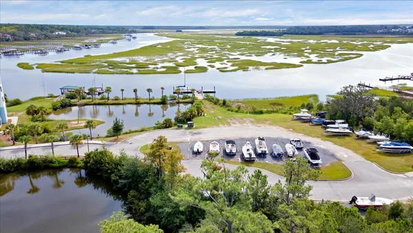 $2,250 | 454 Doane Way, Wando, SC 29492