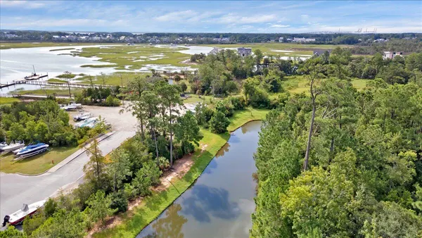 $2,250 | 454 Doane Way, Wando, SC 29492