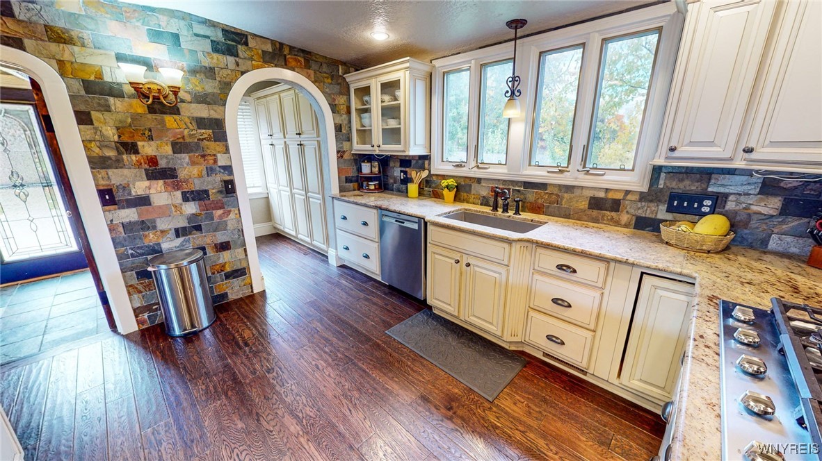 1136 Eggert Road Amherst, NY 14226 - Photo 22 of 50