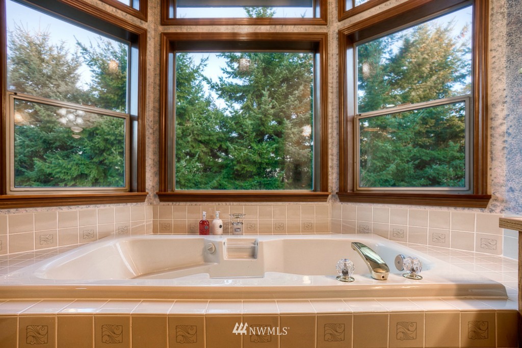 745 Southwest 337th Street Federal Way, WA 98023 - Photo 21 of 25