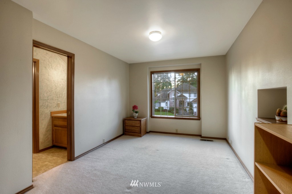 745 Southwest 337th Street Federal Way, WA 98023 - Photo 23 of 25