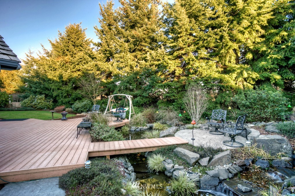 745 Southwest 337th Street Federal Way, WA 98023 - Photo 4 of 25