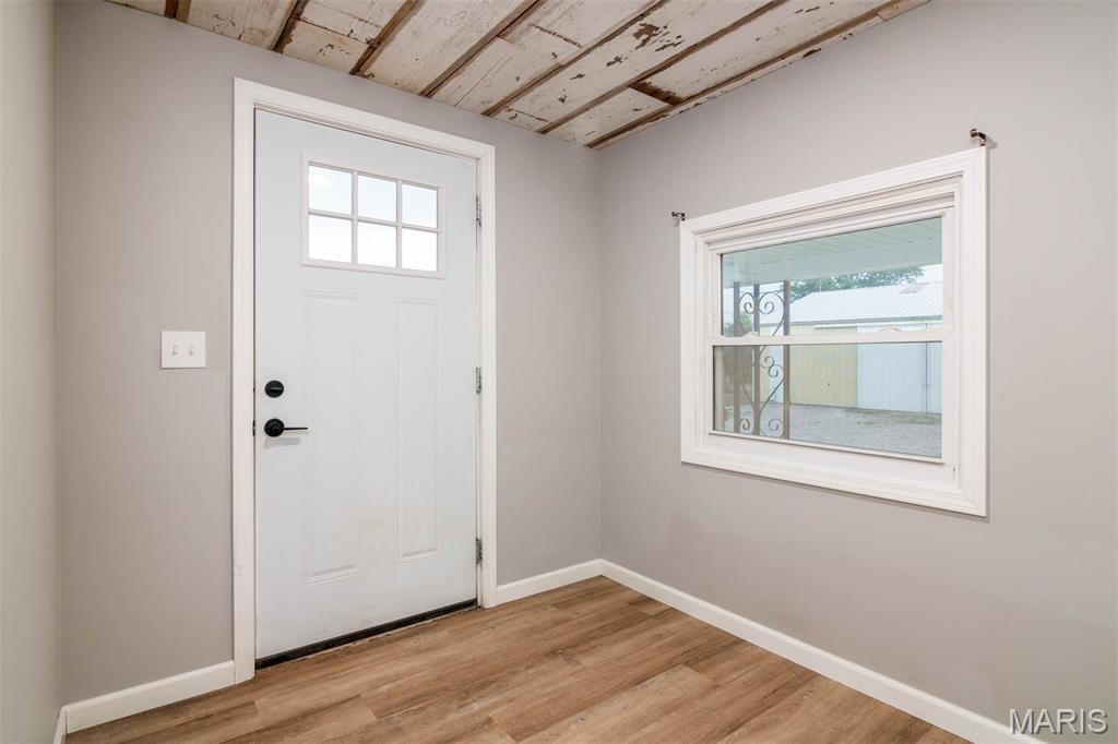 18347 Windy Hill Road Staunton, IL 62088 - Photo 17 of 58