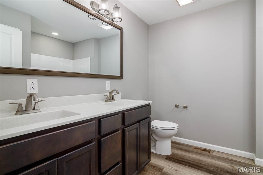 18347 Windy Hill Road Staunton, IL 62088 - Photo 20 of 58