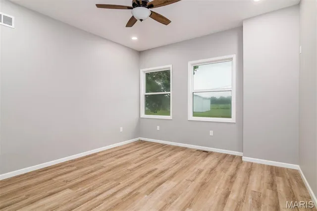 $350,000 | 18347 Windy Hill Road, Staunton, IL 62088