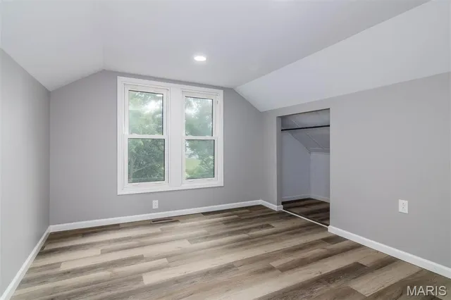 $350,000 | 18347 Windy Hill Road, Staunton, IL 62088