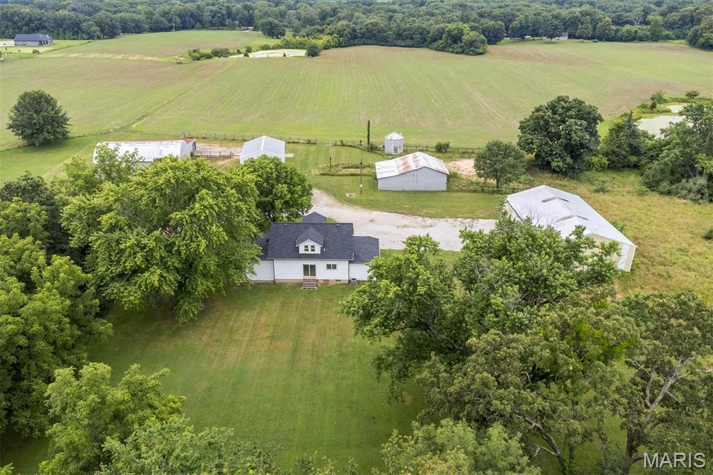 18347 Windy Hill Road Staunton, IL 62088 - Photo 35 of 58