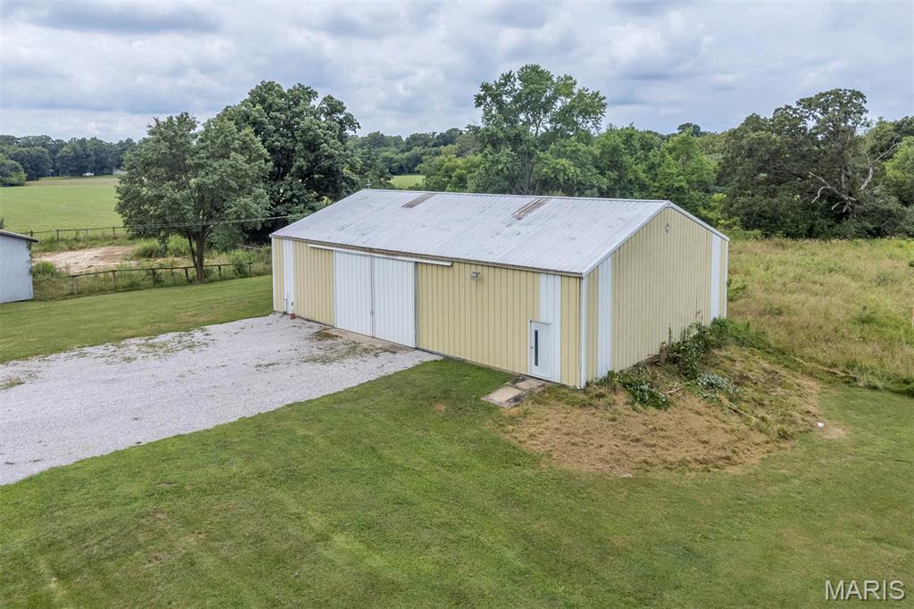 18347 Windy Hill Road Staunton, IL 62088 - Photo 37 of 58