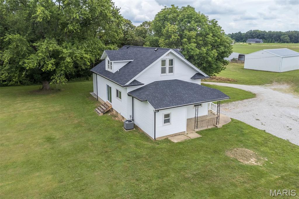 18347 Windy Hill Road Staunton, IL 62088 - Photo 39 of 58