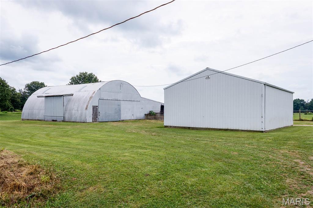 18347 Windy Hill Road Staunton, IL 62088 - Photo 10 of 58