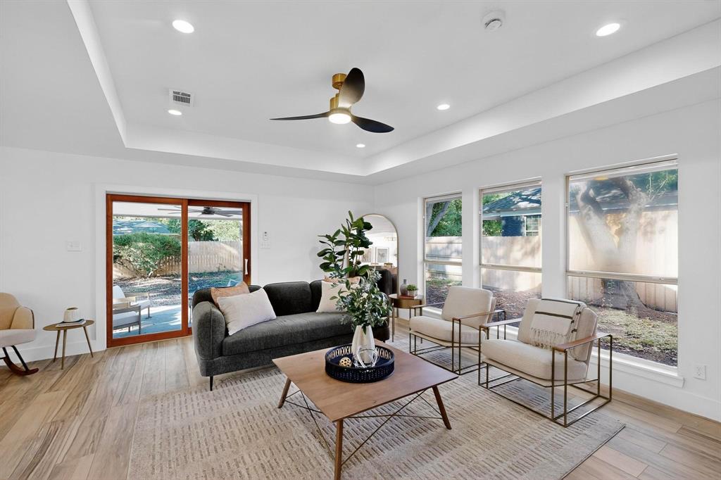 1808 Greenwood Road McKinney, TX 75069 - Photo 6 of 40 a living room with furniture and a large window