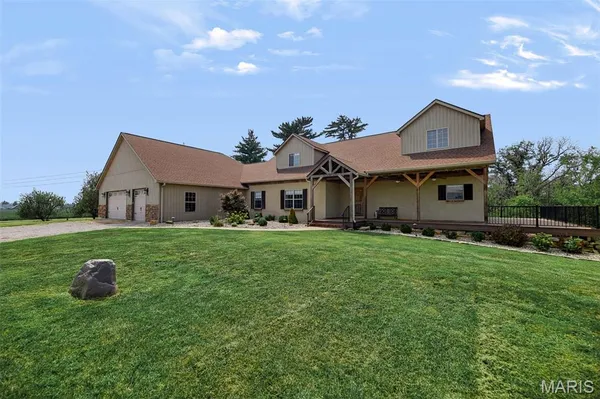 $825,000 | 4242 Quirin Road, Smithton, IL 62285