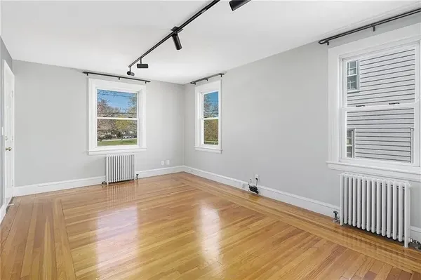 $2,100 | 11 North Avenue, Unit 2, Providence, RI 02906