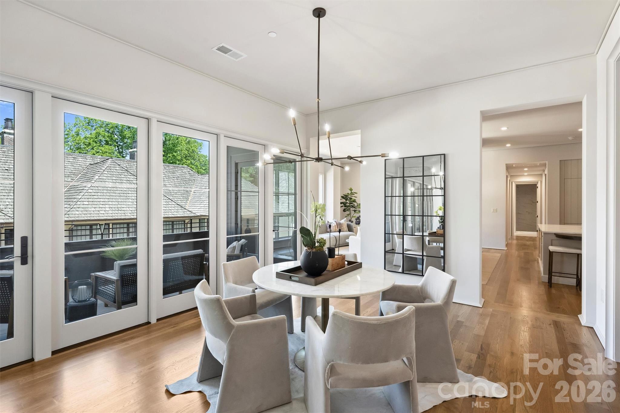 1170 Queens Road Charlotte, NC 28207 - Photo 9 of 38 Gallery Image 9