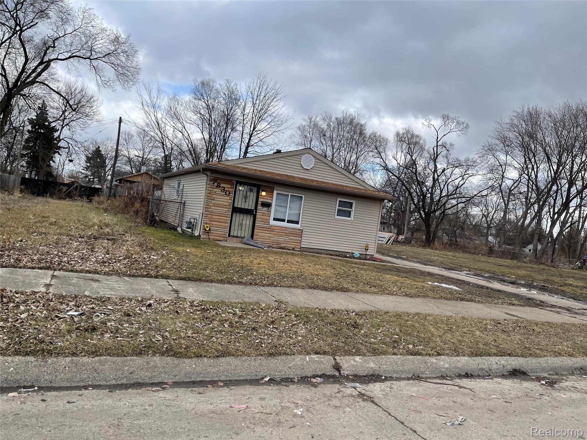 7830 Rutherford Street Detroit, MI 48228 - Photo 13 of 14 A1CA063E-1944-43A8-8FCE-D3B0F7114839.jpeg