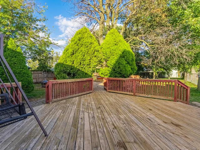 $400,000 | 921 North Grace Street, Lombard, IL 60148