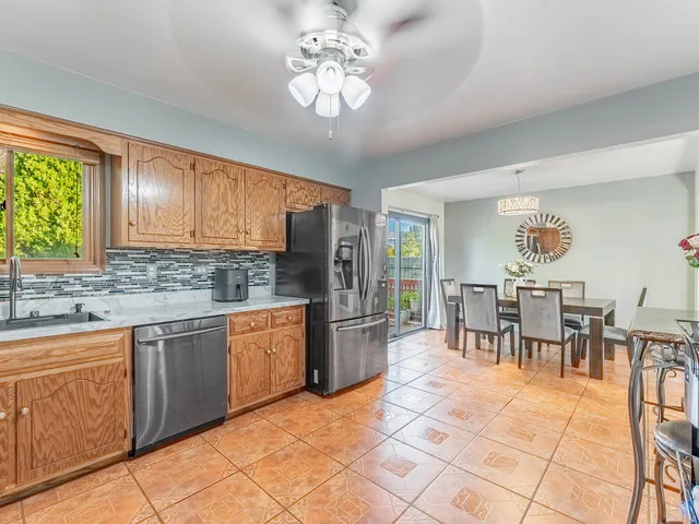 $400,000 | 921 North Grace Street, Lombard, IL 60148