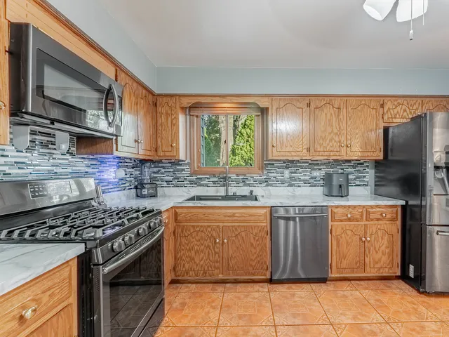 $400,000 | 921 North Grace Street, Lombard, IL 60148