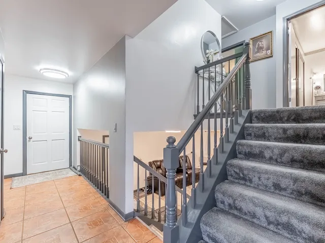 $400,000 | 921 North Grace Street, Lombard, IL 60148