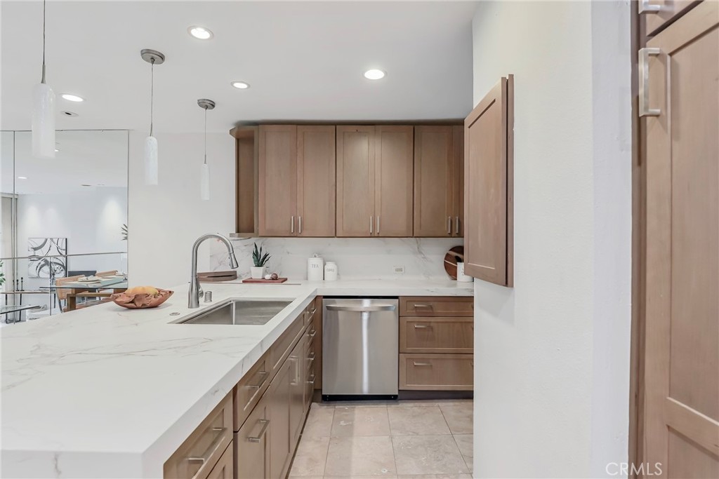 8212 Marina Pacifica Drive Long Beach, CA 90803 - Photo 11 of 35