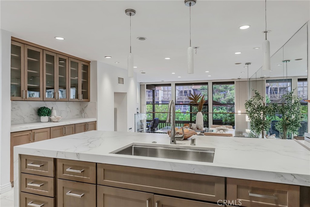 8212 Marina Pacifica Drive Long Beach, CA 90803 - Photo 9 of 35