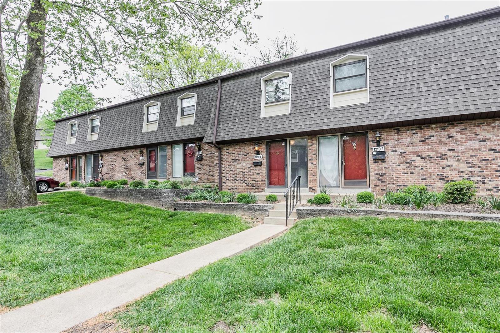 1210 Wicklow Road, Unit E Ballwin, MO 63021 - Photo 1 of 18 Gallery Image 1
