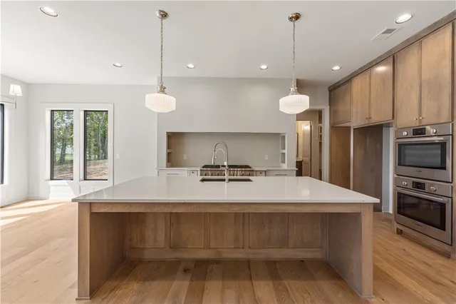 $1,368,286 | 11802 West 181st Terrace, Overland Park, KS 66013