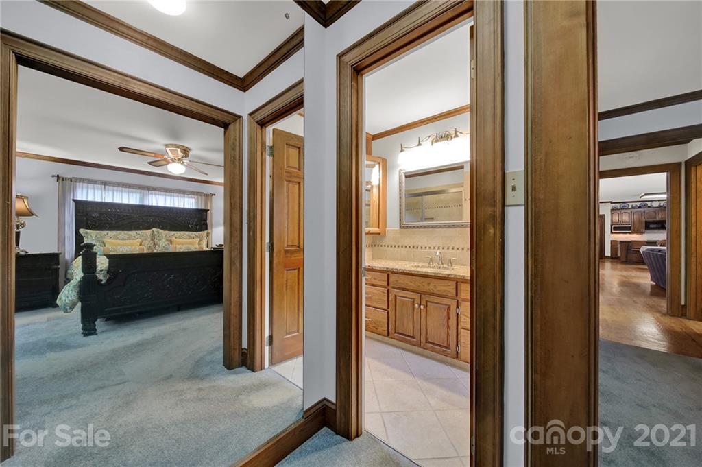13321 Woody Point Road Charlotte, NC 28278 - Photo 13 of 48 Gallery Image 13