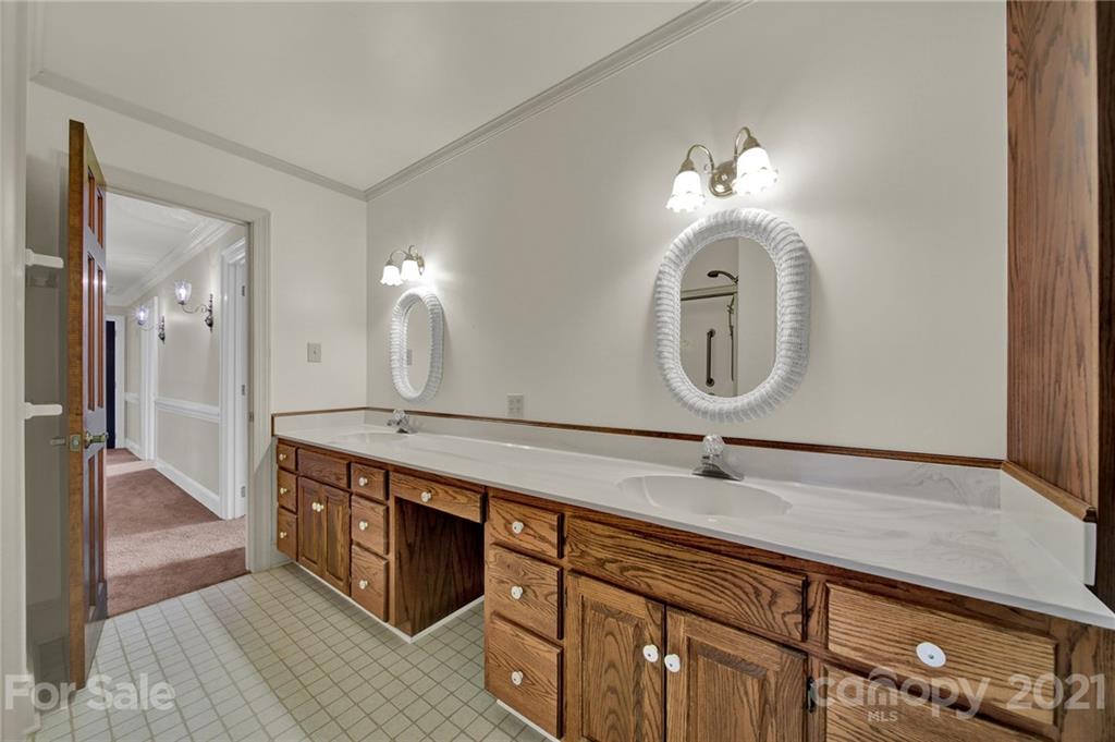 13321 Woody Point Road Charlotte, NC 28278 - Photo 18 of 48 Gallery Image 18