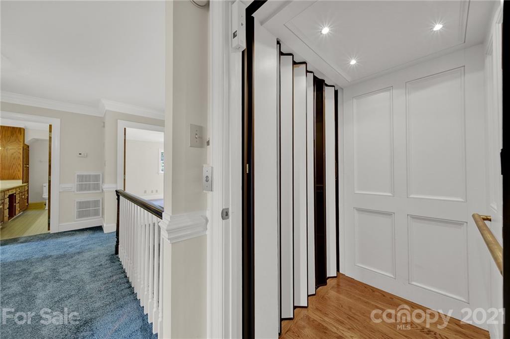 13321 Woody Point Road Charlotte, NC 28278 - Photo 26 of 48 Gallery Image 26