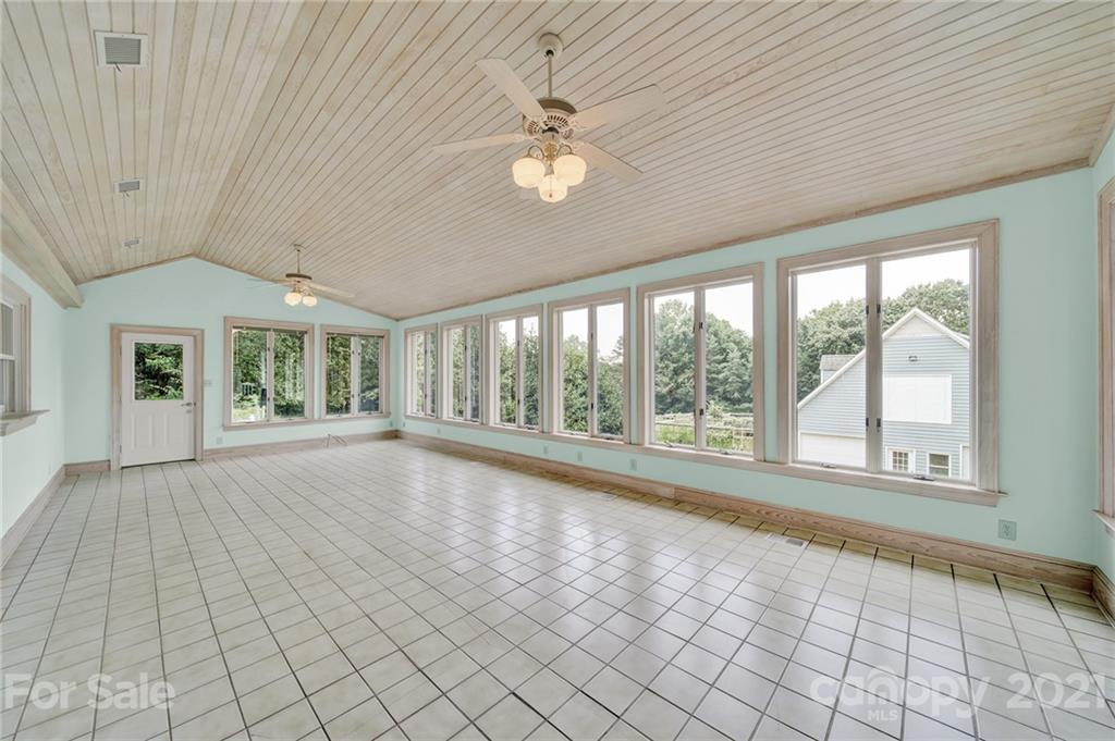 13321 Woody Point Road Charlotte, NC 28278 - Photo 27 of 48 Gallery Image 27