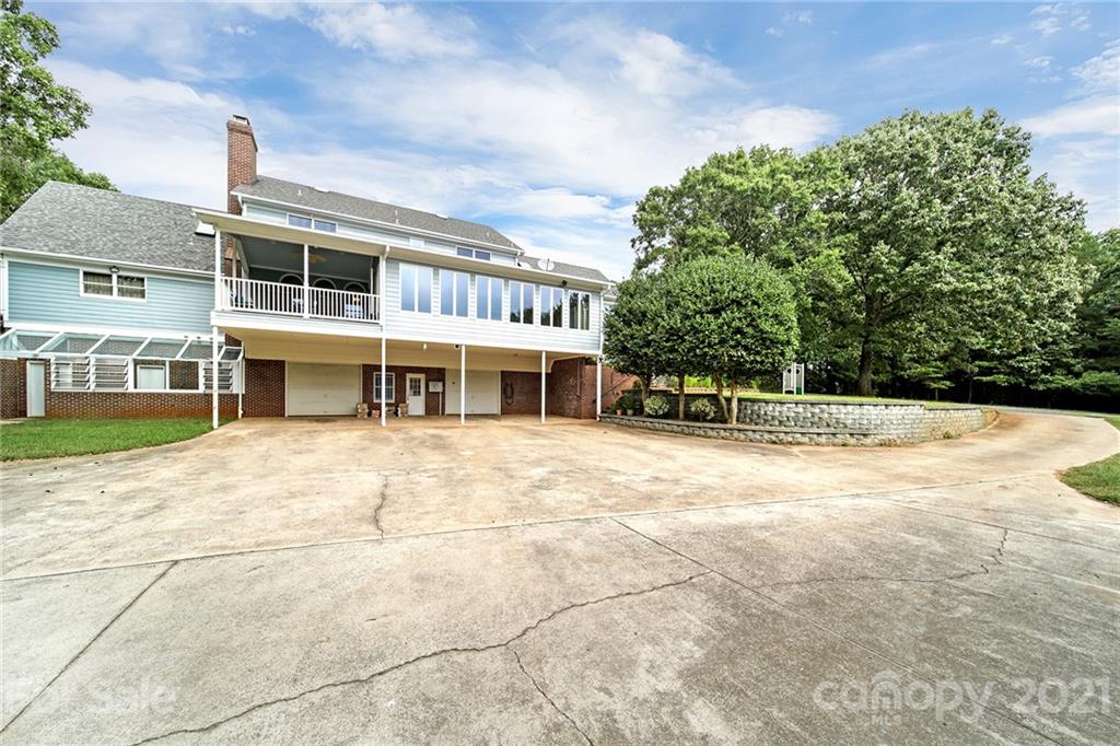 13321 Woody Point Road Charlotte, NC 28278 - Photo 40 of 48 Gallery Image 40