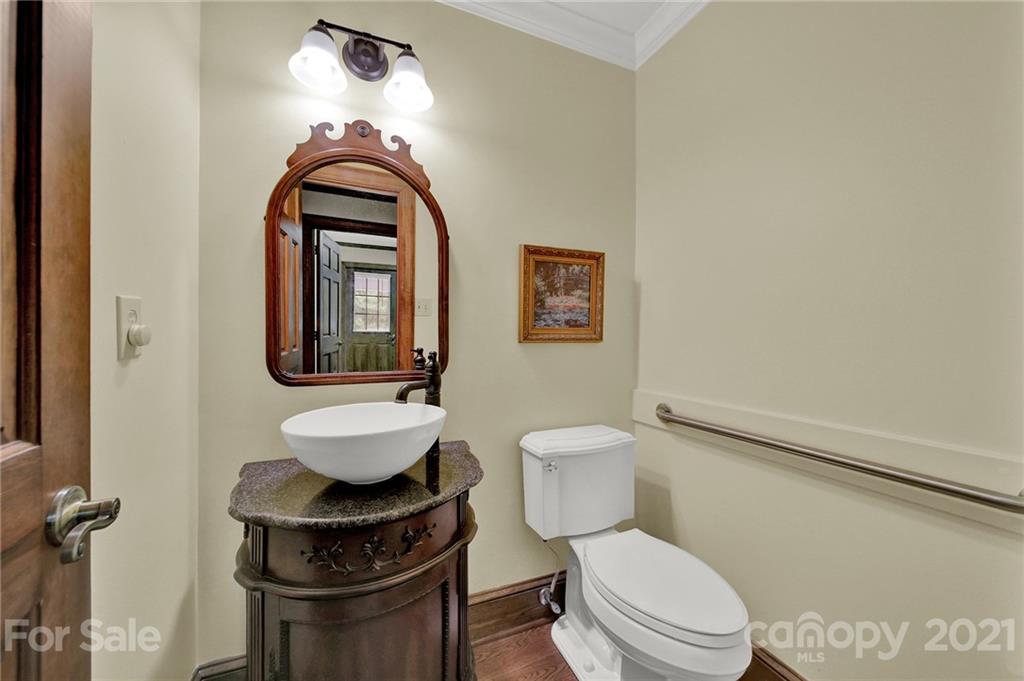 13321 Woody Point Road Charlotte, NC 28278 - Photo 9 of 48 Gallery Image 9