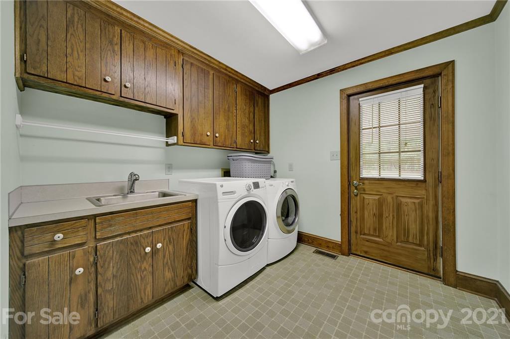 13321 Woody Point Road Charlotte, NC 28278 - Photo 10 of 48 Gallery Image 10