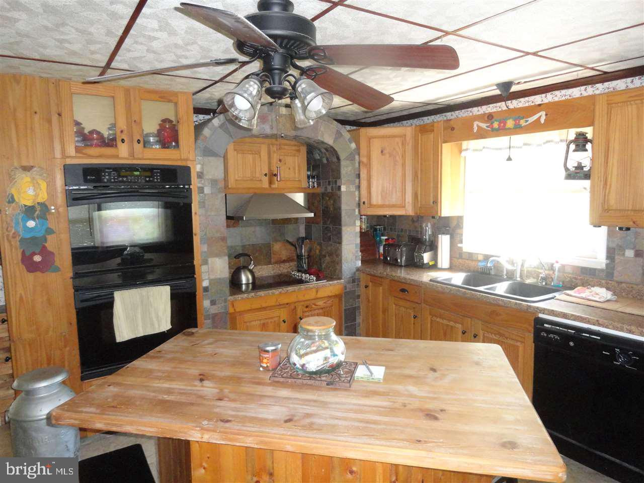 2410 Springwood Road York, PA 17402 - Photo 13 of 32 Gallery Image 13